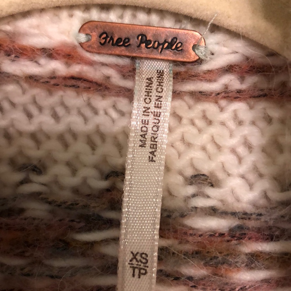 Cowl neck free people sweater - Picture 2 of 2